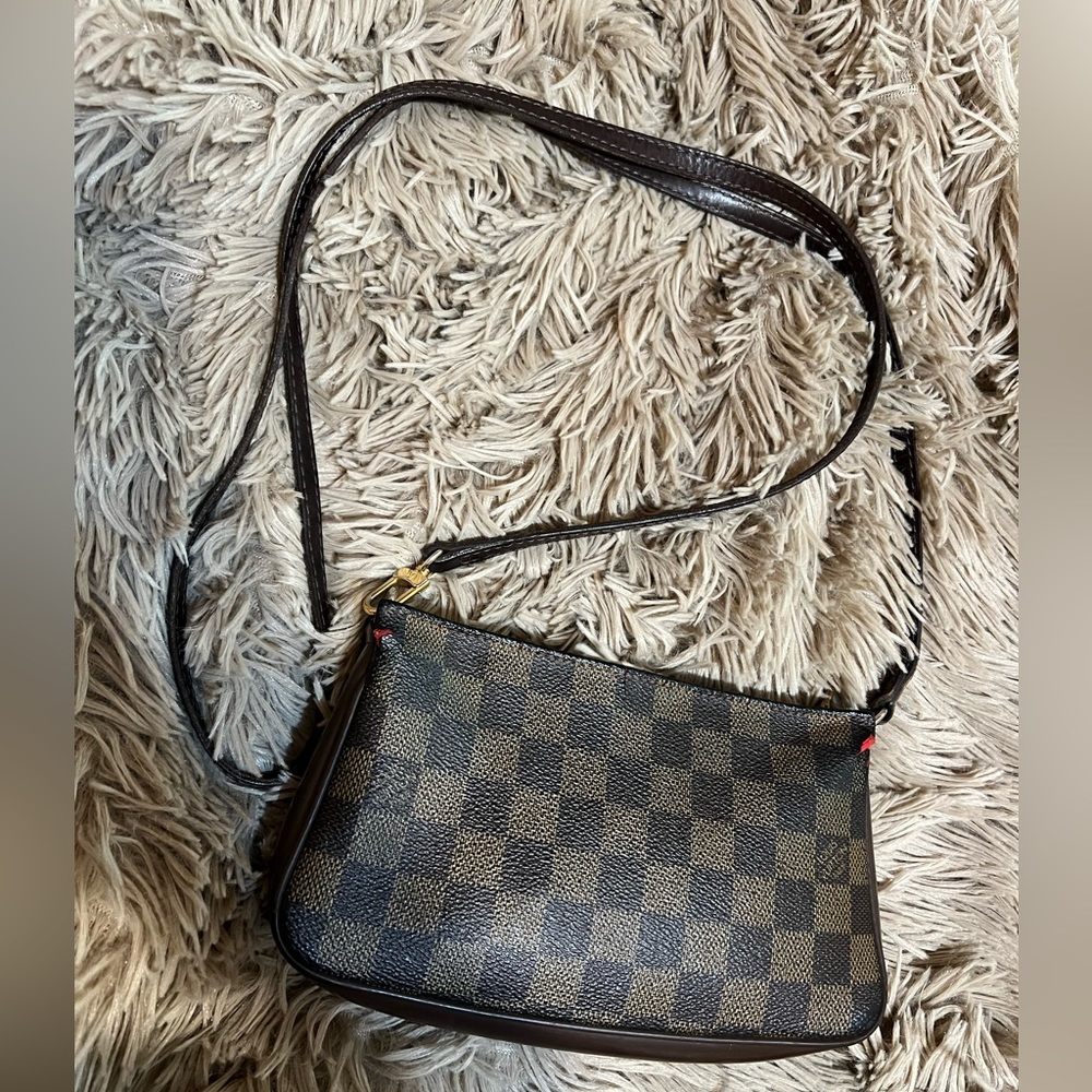 Louis Vuitton Ebene Pochette